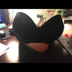 Strapless convertible bra